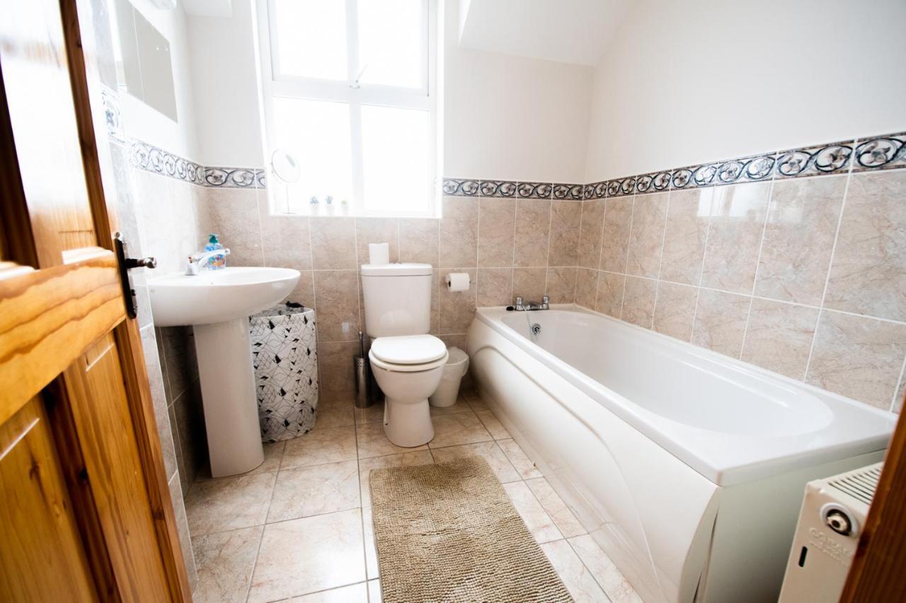 Beautiful Three Bedroom Home In Bundoran Exterior foto